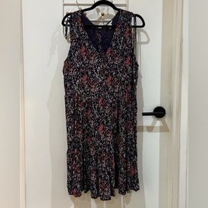 Black patterned dress​